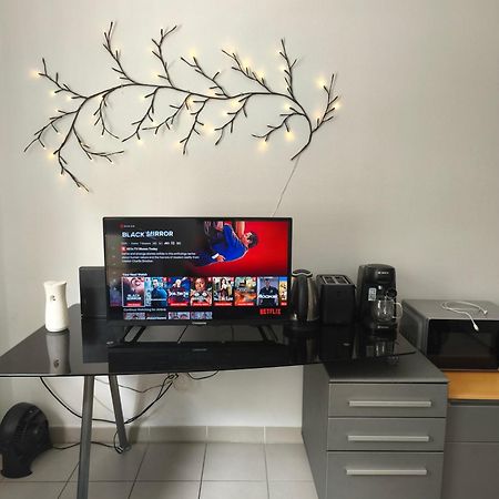 Cozy Apartment In City Center Marseille Exterior photo